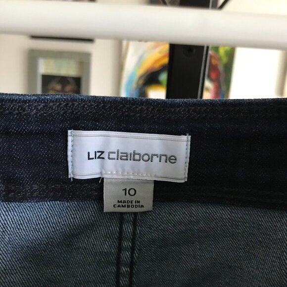LIZ CLAIBORNE size 10 Dark Wash Blue Stretch Denim Button Front Modest Skirt - Picture 4 of 4